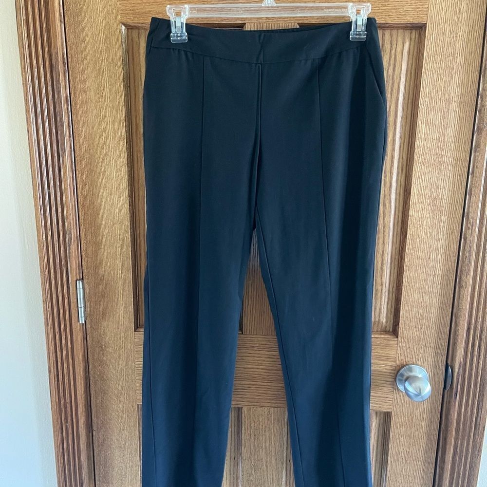 Briggs Black size 8 straight leg slacks